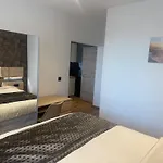 Aparthotel La Roseraie *