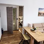 Aparthotel La Roseraie *