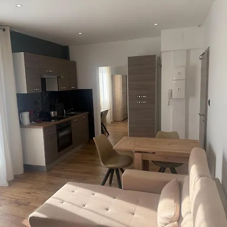 Aparthotel La Roseraie