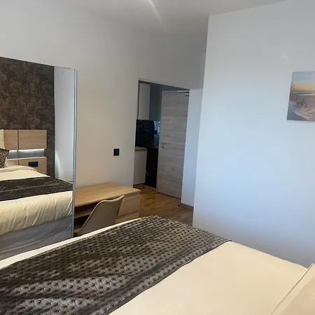 Appart hôtel La Roseraie *