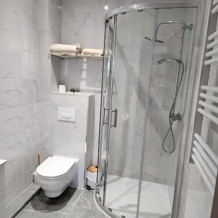 Appart hôtel La Roseraie *